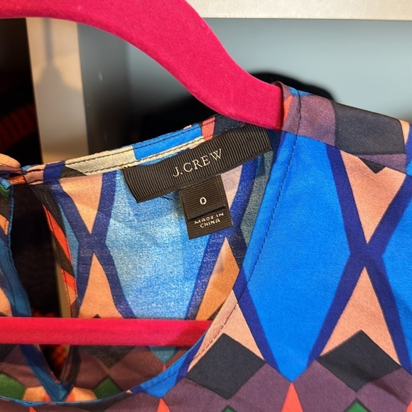 J Crew 100% silk multicolored print short sleeve blouse size 0 - Picture 2 of 3